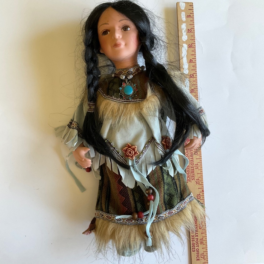 VTG Native American Porcelain Doll 16" Faux Fur Turquoise Pendant Southwest Deco - Picture 12 of 12
